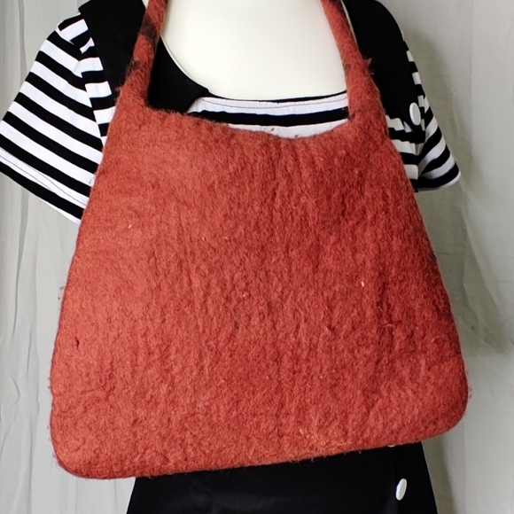 Nepalese Wool Felted Shoulder Bag - Picture 11 of 11